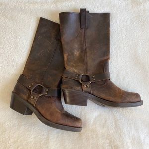 Women’s square toe leather cowboy boots